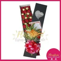 Caja floral en rosas en escalera